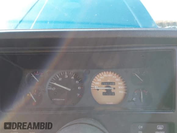 ✅ 1994 Jeep Cherokee • VIN: 1J4FN28S6RL114281 • Лот: 43595095. Опубликован ранее на IAAI с пробегом 298 798 миль. Бесплатный доступ к архиву аукционных продаж из США и подробный отчёт об истории автомобиля на DreamBid. Изображение 7.