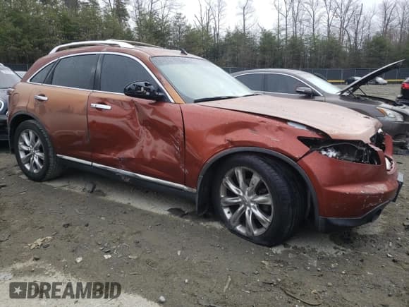 ✅ 2006 Infiniti FX • VIN: JNRBS08WX6X400546 • Лот: 49490105. Опубликован ранее на Copart с пробегом Не указан. Бесплатный доступ к архиву аукционных продаж из США и подробный отчёт об истории автомобиля на DreamBid. Изображение 4.