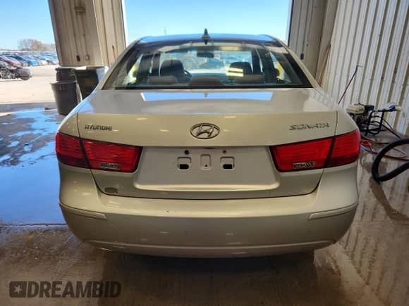 ✅ 2009 Hyundai Sonata GLS • VIN: 5NPET46C09H534184 • Lot: 90374955. Listed on Copart with 204,346 mi. Free auction sales archive from the USA and detailed vehicle history report at DreamBid. Image 6.