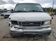 ✅ 2005 Ford Econoline Cargo • VIN: 1FTNE24L15HA25022 • Lot: 84169975. Wystawiony na Copart z przebiegiem 192 720 mil. Bezpłatny archiwum sprzedaży aukcyjnych z USA i szczegółowy raport historii pojazdu na DreamBid. Zdjęcie 5.