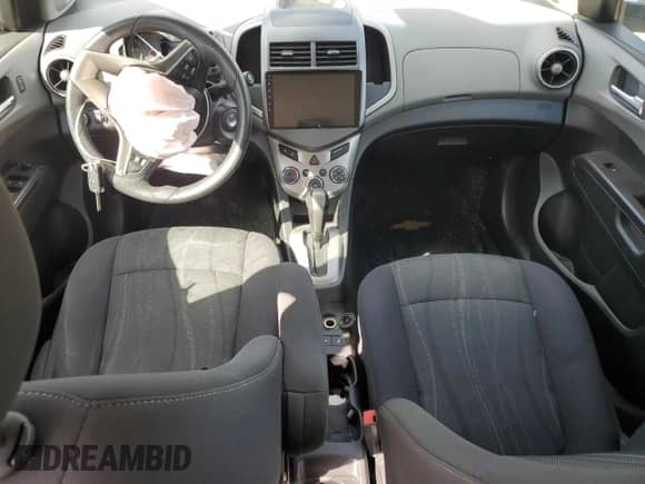 2014 Chevrolet Sonic LT с VIN 1G1JC5SH3E4104793, выставлен на аукционе Copart как лот 73387814 с пробегом 73 644 миль миль и На запчасти • Non repairable. История ставок и продаж доступна на DreamBid. Изображение 8.