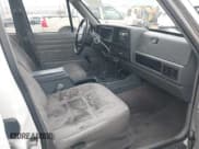 ✅ 1995 Jeep Cherokee SE • VIN: 1J4FT28S9SL563028 • Лот: 43753102. Опубликован ранее на IAAI с пробегом 216 569 миль. Бесплатный доступ к архиву аукционных продаж из США и подробный отчёт об истории автомобиля на DreamBid. Изображение 5.