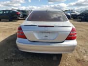 ✅ 2006 Mercedes-Benz E 350 • VIN: WDBUF56J56A779152 • Лот: 82268425. Опубликован ранее на Copart с пробегом 129 186 миль. Бесплатный доступ к архиву аукционных продаж из США и подробный отчёт об истории автомобиля на DreamBid. Изображение 6.