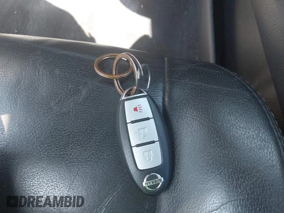 ✅ 2014 Nissan Pathfinder S • VIN: 5N1AR2MNXEC637944 • Lot: 42561097. Listed on IAAI with 137,433 mi. Free auction sales archive from the USA and detailed vehicle history report at DreamBid. Image 11.