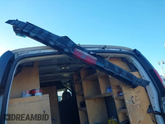 ✅ 2009 Chevrolet Express Cargo • VIN: 1GCGG25C591109022 • Lot: 43613209. Listed on IAAI with 137,214 mi. Free auction sales archive from the USA and detailed vehicle history report at DreamBid. Image 6.