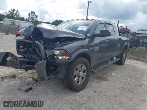 ✅ 2018 Ram 2500 Big Horn • VIN: 3C6UR5MJ4JG296457 • Lot: 43411549. Listed on IAAI with 96,366 mi. Free auction sales archive from the USA and detailed vehicle history report at DreamBid. Image 17.