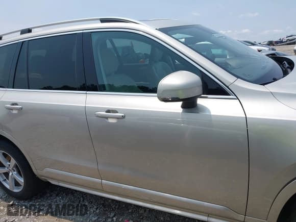 ✅ 2016 Volvo XC90 T5 Momentum • VIN: YV4102XK6G1061054 • Лот: 42429694. Опубликован ранее на IAAI с пробегом 137 389 миль. Бесплатный доступ к архиву аукционных продаж из США и подробный отчёт об истории автомобиля на DreamBid. Изображение 13.