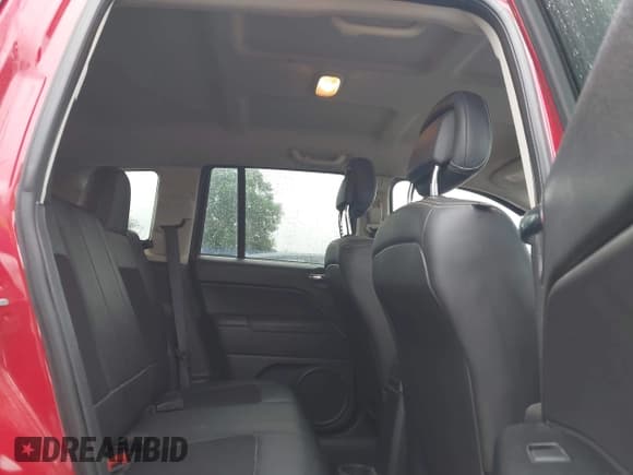 ✅ 2017 Jeep Compass Sport • VIN: 1C4NJCBA8HD166880 • Лот: 42593173. Опубликован ранее на IAAI с пробегом 110 397 миль. Бесплатный доступ к архиву аукционных продаж из США и подробный отчёт об истории автомобиля на DreamBid. Изображение 8.