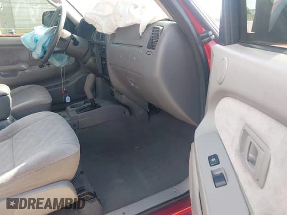 ✅ 2002 Toyota Tacoma PreRunner • VIN: 5TESN92N82Z057492 • Lot: 42711871. Listed on IAAI with 199,679 mi. Free auction sales archive from the USA and detailed vehicle history report at DreamBid. Image 5.