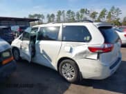 ✅ 2017 Toyota Sienna XLE Premium • VIN: 5TDYZ3DC9HS794892 • Lot: 43766163. Wystawiony na IAAI z przebiegiem 91 733 mil. Bezpłatny archiwum sprzedaży aukcyjnych z USA i szczegółowy raport historii pojazdu na DreamBid. Zdjęcie 14.