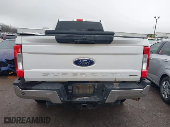 ✅ 2019 Ford F-250 Lariat • VIN: 1FT7W2B66KEC99865 • Lot: 43736127. Wystawiony na IAAI z przebiegiem 200 420 mil. Bezpłatny archiwum sprzedaży aukcyjnych z USA i szczegółowy raport historii pojazdu na DreamBid. Zdjęcie 16.