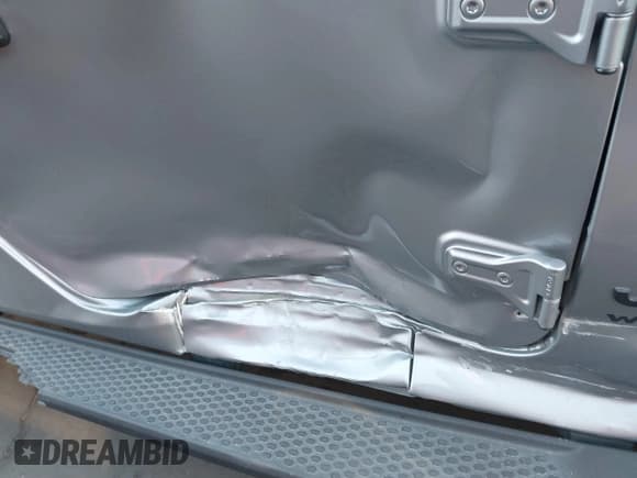 ✅ 2021 Jeep Wrangler Unlimited Sport Altitude • VIN: 1C4HJXDGXMW662493 • Lot: 41288957. Wystawiony na IAAI z przebiegiem 64 808 mil. Bezpłatny archiwum sprzedaży aukcyjnych z USA i szczegółowy raport historii pojazdu na DreamBid. Zdjęcie 12.