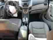 2013 Hyundai Elantra GLS с VIN KMHDH4AE3DU681406, выставлен на аукционе Copart как лот 81384145 с пробегом Не указан миль и Списание • Salvage title. История ставок и продаж доступна на DreamBid. Изображение 8.