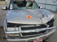 ✅ 2005 Chevrolet Suburban LT • VIN: 1GNFK16Z35J194533 • Lot: 48653215. Wystawiony na Copart z przebiegiem Nie podano. Bezpłatny archiwum sprzedaży aukcyjnych z USA i szczegółowy raport historii pojazdu na DreamBid. Zdjęcie 13.