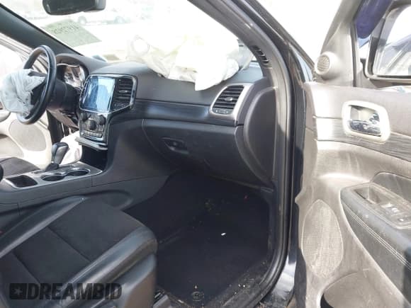 ✅ 2019 Jeep Grand Cherokee Upland • VIN: 1C4RJFAG2KC679290 • Lot: 41972928. Listed on IAAI with 86,469 mi. Free auction sales archive from the USA and detailed vehicle history report at DreamBid. Image 5.