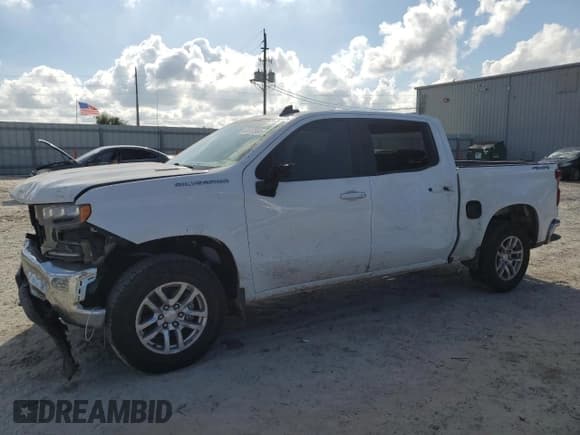 ✅ 2021 Chevrolet Silverado 1500 LT • VIN: 3GCUYDET3MG106979 • Lot: 68512504. Wystawiony na Copart z przebiegiem Nie podano. Bezpłatny archiwum sprzedaży aukcyjnych z USA i szczegółowy raport historii pojazdu na DreamBid. Zdjęcie 1.