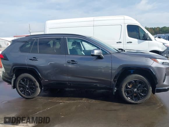 ✅ 2024 Toyota RAV4 Hybrid SE • VIN: 4T3T6RFV2RU155659 • Lot: 43304314. Listed on IAAI with 43,725 mi. Free auction sales archive from the USA and detailed vehicle history report at DreamBid. Image 13.