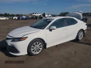 2021 Toyota Camry LE with VIN 4T1C11BK5MU037666, listed as a Copart auction lot 65206165 with 51,582 mi miles and Salvage title. Bid and sale history available at DreamBid. Image 1.