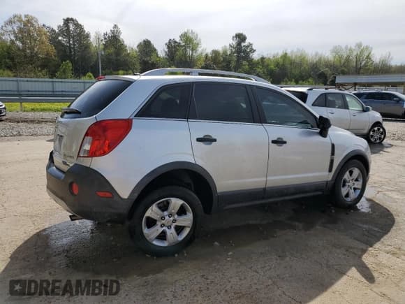 ✅ 2014 Chevrolet Captiva Sport LS • VIN: 3GNAL2EK5ES666554 • Lot: 50967855. Wystawiony na Copart z przebiegiem 90 457 mil. Bezpłatny archiwum sprzedaży aukcyjnych z USA i szczegółowy raport historii pojazdu na DreamBid. Zdjęcie 3.