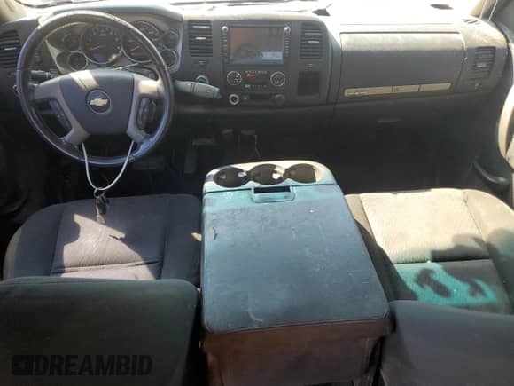 2011 Chevrolet Silverado 1500 LT с VIN 3GCPKSE34BG360183, выставлен на аукционе Copart как лот 84203935 с пробегом Не указан миль и Списание • Salvage title. История ставок и продаж доступна на DreamBid. Изображение 8.