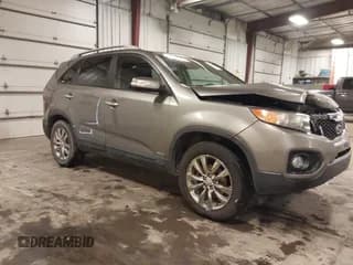 ✅ 2011 Kia Sorento EX • VIN: 5XYKUDA22BG089913 • Lot: 43334962. Wystawiony na IAAI z przebiegiem 91 517 mil. Bezpłatny archiwum sprzedaży aukcyjnych z USA i szczegółowy raport historii pojazdu na DreamBid. Zdjęcie 1.