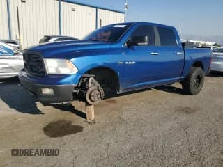 ✅ 2009 Dodge 1500 Laramie • VIN: 1D3HV13T49S711984 • Lot: 64837314. Wystawiony na Copart z przebiegiem 200 140 mil. Bezpłatny archiwum sprzedaży aukcyjnych z USA i szczegółowy raport historii pojazdu na DreamBid. Zdjęcie 1.