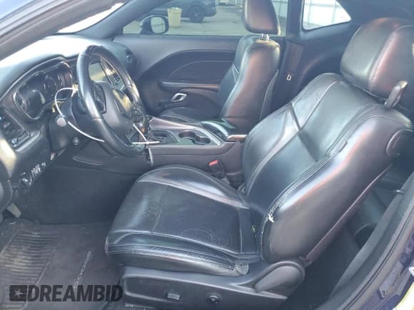 ✅ 2016 Dodge Challenger SXT • VIN: 2C3CDZAG8GH299913 • Lot: 86478725. Wystawiony na Copart z przebiegiem 141 465 mil. Bezpłatny archiwum sprzedaży aukcyjnych z USA i szczegółowy raport historii pojazdu na DreamBid. Zdjęcie 7.