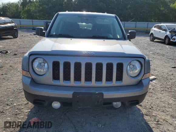 ✅ 2017 Jeep Patriot 75th Anniversary • VIN: 1C4NJRBBXHD141975 • Лот: 65953125. Опубликован ранее на Copart с пробегом 221 727 миль. Бесплатный доступ к архиву аукционных продаж из США и подробный отчёт об истории автомобиля на DreamBid. Изображение 5.