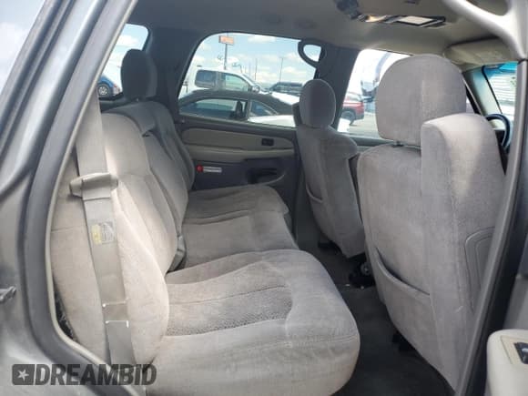 ✅ 2002 Chevrolet Tahoe LS • VIN: 1GNEK13Z22R268960 • Lot: 58198625. Listed on Copart with 199,984 mi. Free auction sales archive from the USA and detailed vehicle history report at DreamBid. Image 11.