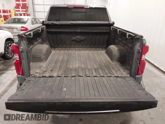 ✅ 2021 Chevrolet Silverado 1500 LT Trail Boss • VIN: 1GCPYFEL2MZ261063 • Лот: 43743393. Опубликован ранее на IAAI с пробегом 76 396 миль. Бесплатный доступ к архиву аукционных продаж из США и подробный отчёт об истории автомобиля на DreamBid. Изображение 17.