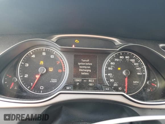 ✅ 2013 Audi allroad A4 Premium Plus • VIN: WA1UFAFL1DA208082 • Лот: 81874355. Опубликован ранее на Copart с пробегом 139 437 миль. Бесплатный доступ к архиву аукционных продаж из США и подробный отчёт об истории автомобиля на DreamBid. Изображение 9.