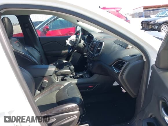 ✅ 2021 Jeep Cherokee Trailhawk • VIN: 1C4PJMBX1MD145169 • Лот: 42340464. Опубликован ранее на IAAI с пробегом 50 925 миль. Бесплатный доступ к архиву аукционных продаж из США и подробный отчёт об истории автомобиля на DreamBid. Изображение 5.