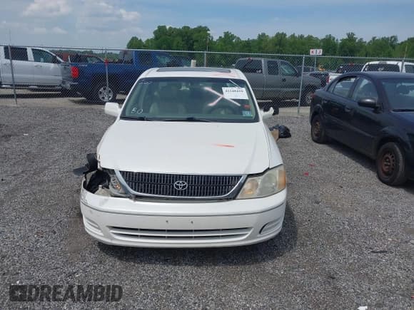 ✅ 2000 Toyota Avalon XL • VIN: 4T1BF28B7YU016818 • Lot: 42248410. Wystawiony na IAAI z przebiegiem 234 873 mil. Bezpłatny archiwum sprzedaży aukcyjnych z USA i szczegółowy raport historii pojazdu na DreamBid. Zdjęcie 13.