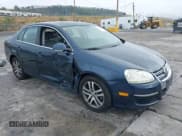 ✅ 2006 Volkswagen Jetta 2.5L • VIN: 3VWRG71K66M670828 • Лот: 40401533. Опубликован ранее на IAAI с пробегом 253 586 миль. Бесплатный доступ к архиву аукционных продаж из США и подробный отчёт об истории автомобиля на DreamBid. Изображение 1.