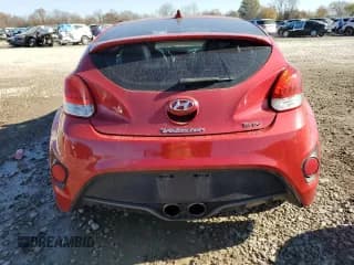 ✅ 2013 Hyundai Veloster Turbo • VIN: KMHTC6AE8DU131818 • Lot: 79379064. Wystawiony na Copart z przebiegiem 122 545 mil. Bezpłatny archiwum sprzedaży aukcyjnych z USA i szczegółowy raport historii pojazdu na DreamBid. Zdjęcie 6.