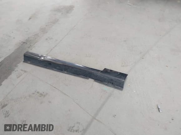 ✅ 2005 Cadillac CTS • VIN: 1G6DP567550149111 • Lot: 42302396. Wystawiony na IAAI z przebiegiem 226 092 mil. Bezpłatny archiwum sprzedaży aukcyjnych z USA i szczegółowy raport historii pojazdu na DreamBid. Zdjęcie 12.