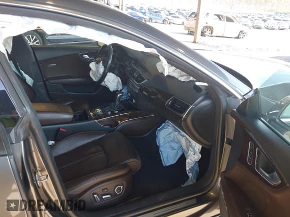 ✅ 2016 Audi A7 Prestige • VIN: WAU2GAFC5GN197012 • Lot: 41908607. Listed on IAAI with 86,084 mi. Free auction sales archive from the USA and detailed vehicle history report at DreamBid. Image 5.