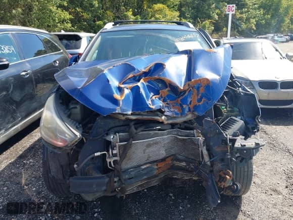 2014 Hyundai Tucson Limited with VIN KM8JUCAG1EU923895, listed as a IAAI auction lot 43296605 with 259,486 mi miles and . Bid and sale history available at DreamBid. Image 12.