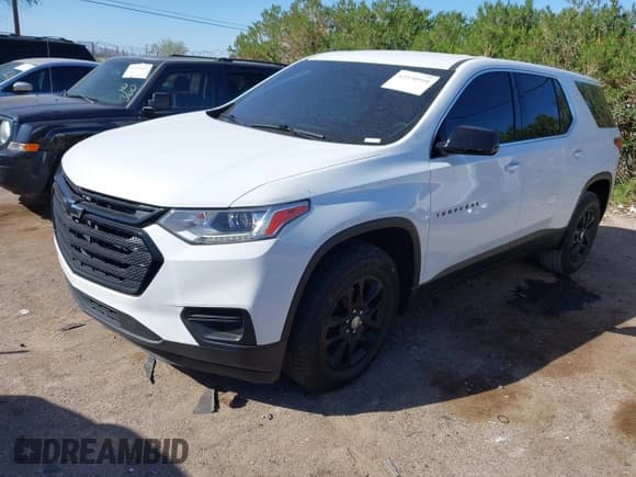 ✅ 2019 Chevrolet Traverse LS • VIN: 1GNERFKW8KJ125753 • Lot: 43538910. Wystawiony na IAAI z przebiegiem 83 003 mil. Bezpłatny archiwum sprzedaży aukcyjnych z USA i szczegółowy raport historii pojazdu na DreamBid. Zdjęcie 2.