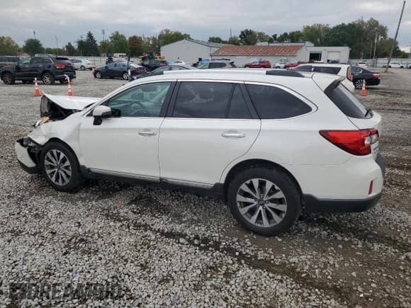 ✅ 2017 Subaru Outback Touring • VIN: 4S4BSATC1H3314339 • Lot: 81827165. Wystawiony na Copart z przebiegiem 104 492 mil. Bezpłatny archiwum sprzedaży aukcyjnych z USA i szczegółowy raport historii pojazdu na DreamBid. Zdjęcie 2.