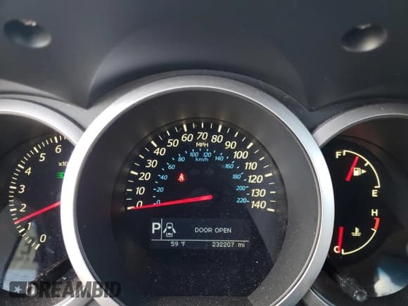 ✅ 2013 Suzuki Grand Vitara Limited • VIN: JS3TD0D78D4100226 • Lot: 90491215. Wystawiony na Copart z przebiegiem 232 207 mil. Bezpłatny archiwum sprzedaży aukcyjnych z USA i szczegółowy raport historii pojazdu na DreamBid. Zdjęcie 9.