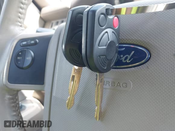 ✅ 2009 Ford Expedition Max SSV • VIN: 1FMFK16589EB03062 • Лот: 42564667. Опубликован ранее на IAAI с пробегом 286 266 миль. Бесплатный доступ к архиву аукционных продаж из США и подробный отчёт об истории автомобиля на DreamBid. Изображение 11.