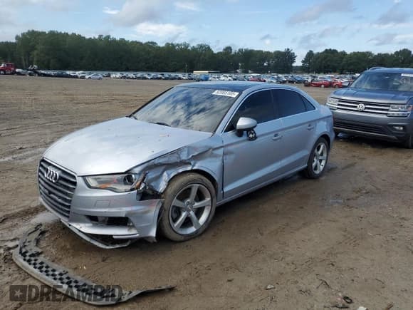 ✅ 2015 Audi A3 Premium • VIN: WAUACGFF6F1025839 • Lot: 82085105. Wystawiony na Copart z przebiegiem 130 098 mil. Bezpłatny archiwum sprzedaży aukcyjnych z USA i szczegółowy raport historii pojazdu na DreamBid. Zdjęcie 1.