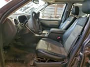 ✅ 2007 Ford Explorer Sport Trac Limited • VIN: 1FMEU53817UA16196 • Lot: 95417575. Listed on Copart with 243,667 mi. Free auction sales archive from the USA and detailed vehicle history report at DreamBid. Image 7.