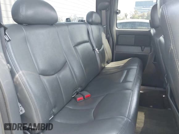 ✅ 2006 Chevrolet Silverado 2500HD LT2 • VIN: 1GCHK29U16E159510 • Лот: 42169394. Опубликован ранее на IAAI с пробегом 117 504 миль. Бесплатный доступ к архиву аукционных продаж из США и подробный отчёт об истории автомобиля на DreamBid. Изображение 8.