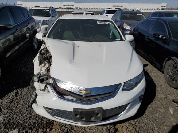 ✅ 2017 Chevrolet Volt LT • VIN: 1G1RA6S55HU174109 • Lot: 69693974. Wystawiony na Copart z przebiegiem Nie podano. Bezpłatny archiwum sprzedaży aukcyjnych z USA i szczegółowy raport historii pojazdu na DreamBid. Zdjęcie 5.
