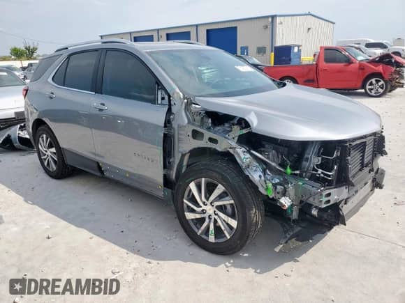 2024 Chevrolet Equinox Premier with VIN 3GNAXNEG1RL126541, listed as a Copart auction lot 71437215 with 9,047 mi miles and Salvage title. Bid and sale history available at DreamBid. Image 4.