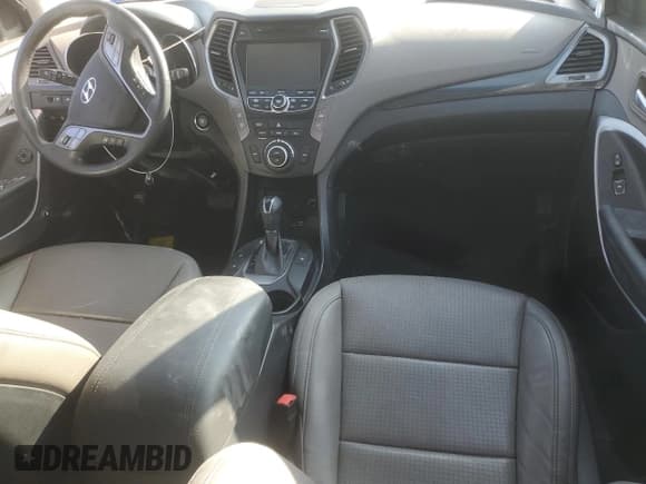 ✅ 2016 Hyundai Santa Fe • VIN: 5XYZU3LB3GG378683 • Лот: 87468455. Опубликован ранее на Copart с пробегом Не указан. Бесплатный доступ к архиву аукционных продаж из США и подробный отчёт об истории автомобиля на DreamBid. Изображение 8.