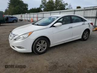2013 Hyundai Sonata GLS z VIN 5NPEB4AC3DH555355, wystawiony jako Copart lot #85541535 z przebiegiem 108 571 mil mil oraz Szkoda całkowita • Salvage title. Historia ofert i sprzedaży dostępna na DreamBid. Obrazek 1.