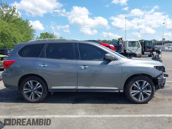 ✅ 2019 Nissan Pathfinder SL • VIN: 5N1DR2MM4KC629290 • Лот: 42951332. Опубликован ранее на IAAI с пробегом 53 953 миль. Бесплатный доступ к архиву аукционных продаж из США и подробный отчёт об истории автомобиля на DreamBid. Изображение 14.